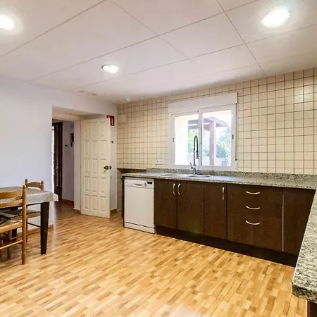 Can Buganto Amplia Casa Con Piscina Y Jardin Holiday home Llambillas